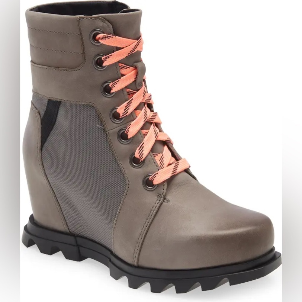 Brand New Joan of Arctic Waterproof Wedge III Lexie Lace-Up Bootie SOREL (NWT) - Picture 1 of 13